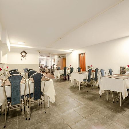 A25 Hotel - 46 Chau Long Ханой Екстер'єр фото
