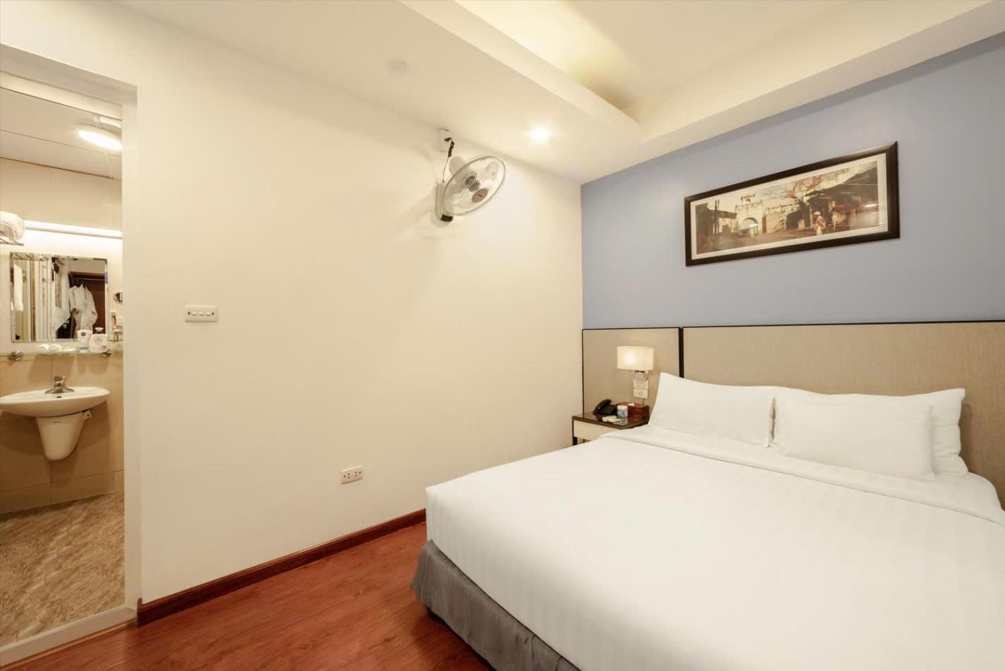 A25 Hotel - 46 Chau Long Ханой Екстер'єр фото