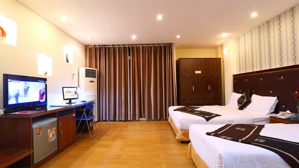 A25 Hotel - 46 Chau Long Ханой Екстер'єр фото