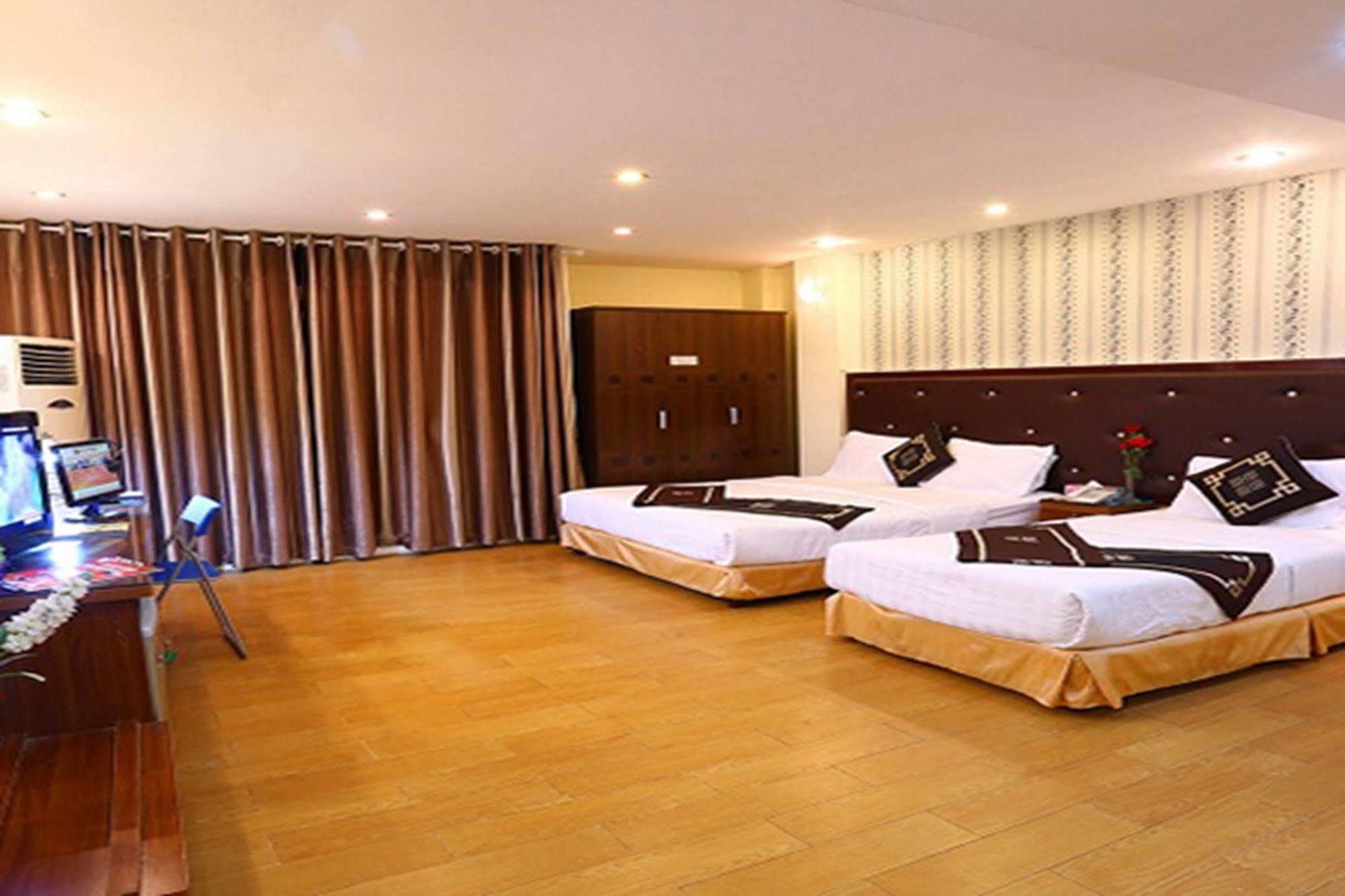 A25 Hotel - 46 Chau Long Ханой Екстер'єр фото